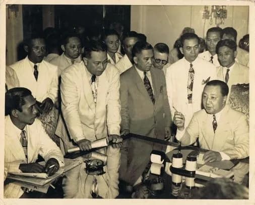 Elpidio Quirino - Gov. Alberto A. Villavert with Pres Elpidio Quirino
