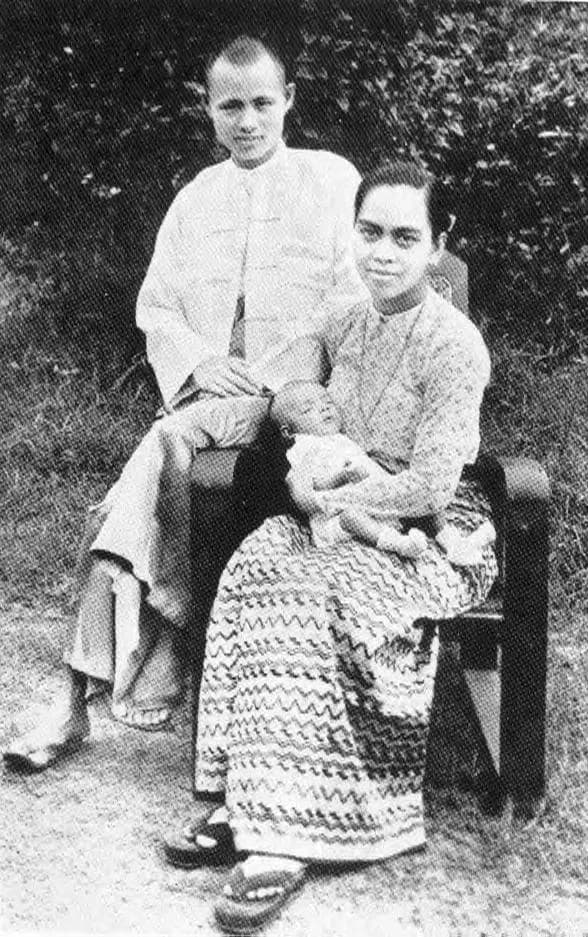 Aung San - Bogyoke Aung San, Daw Khin Kyi and their first son Aung San Oo