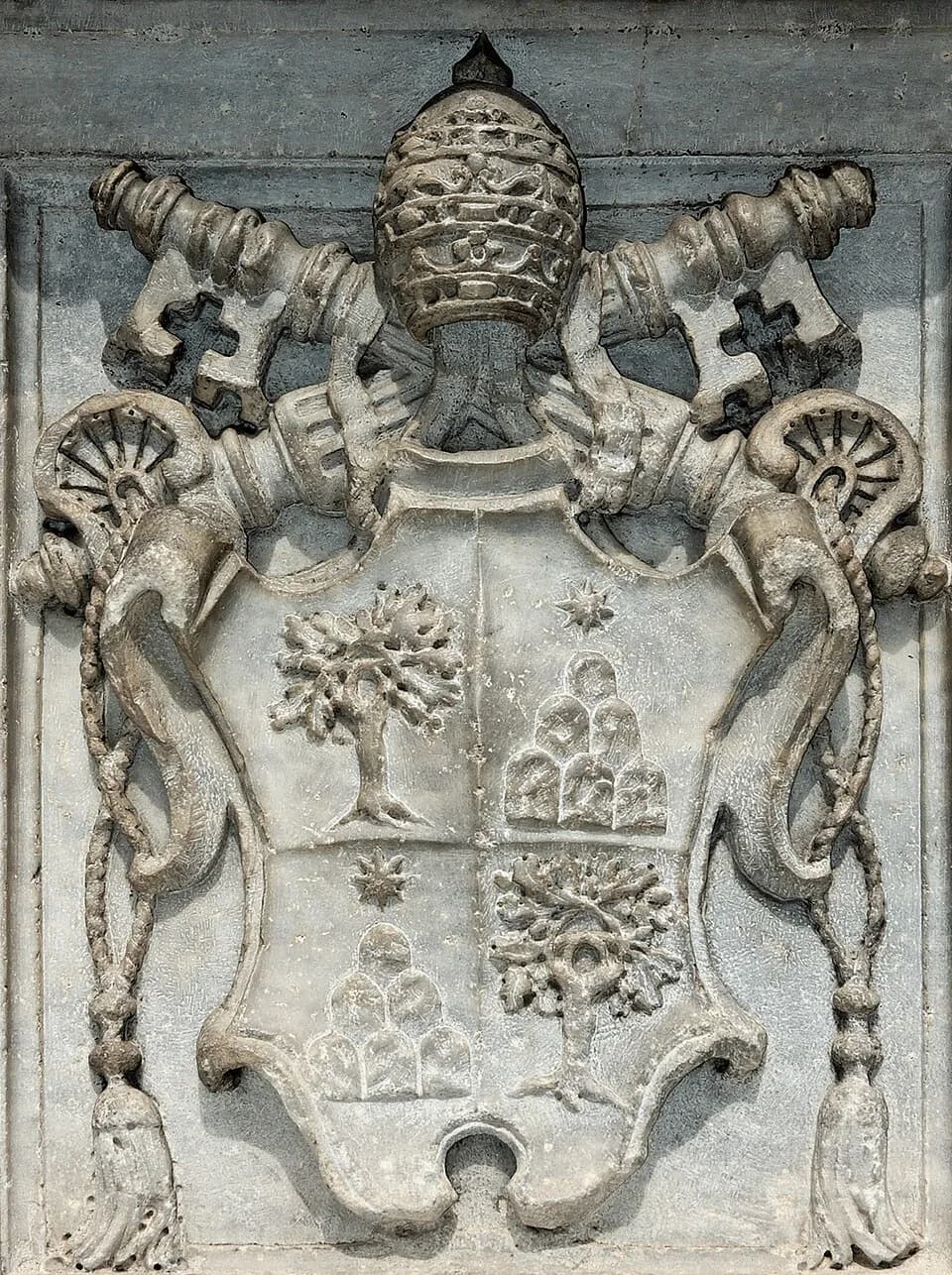 Alexander VII - Coat of arms of Pope Alexander VII (Chigi) on the base of the so-called “Minerva's chick”, piazza della Minerva, Rome.