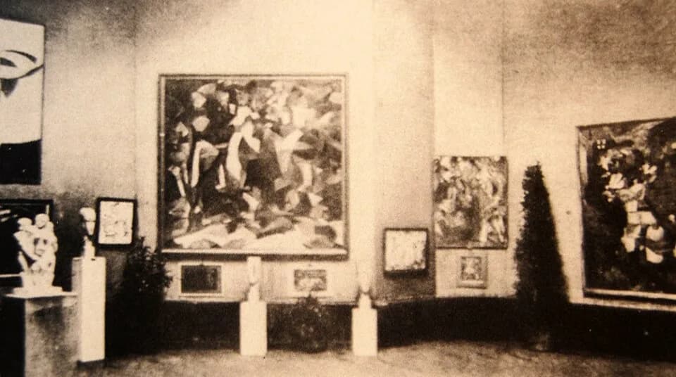 Amedeo Modigliani - Autum Salon in Paris, 1912.
Amedeo Modigliani  Cariatides in exhibit