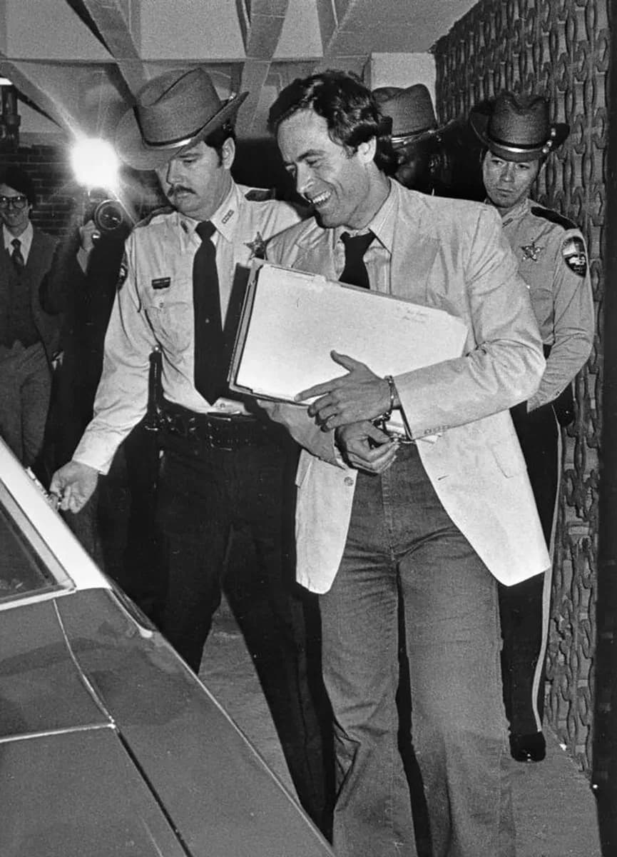 Ted Bundy - Ted Bundy leaving the Leon County, Florida court.