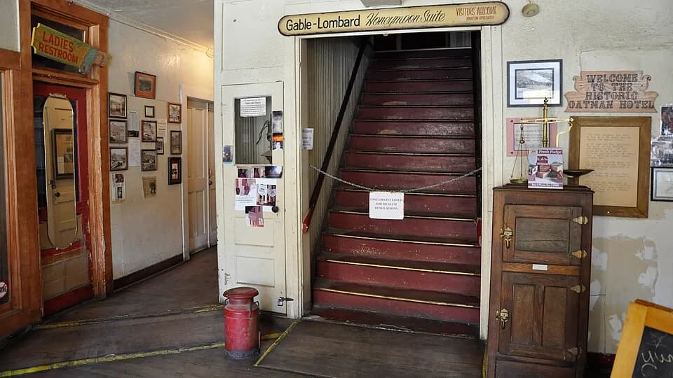Carole Lombard - The honeymoonsuite of Clark Gable en Carole Lombard at the Oatman hotel, Oatman, Arizona