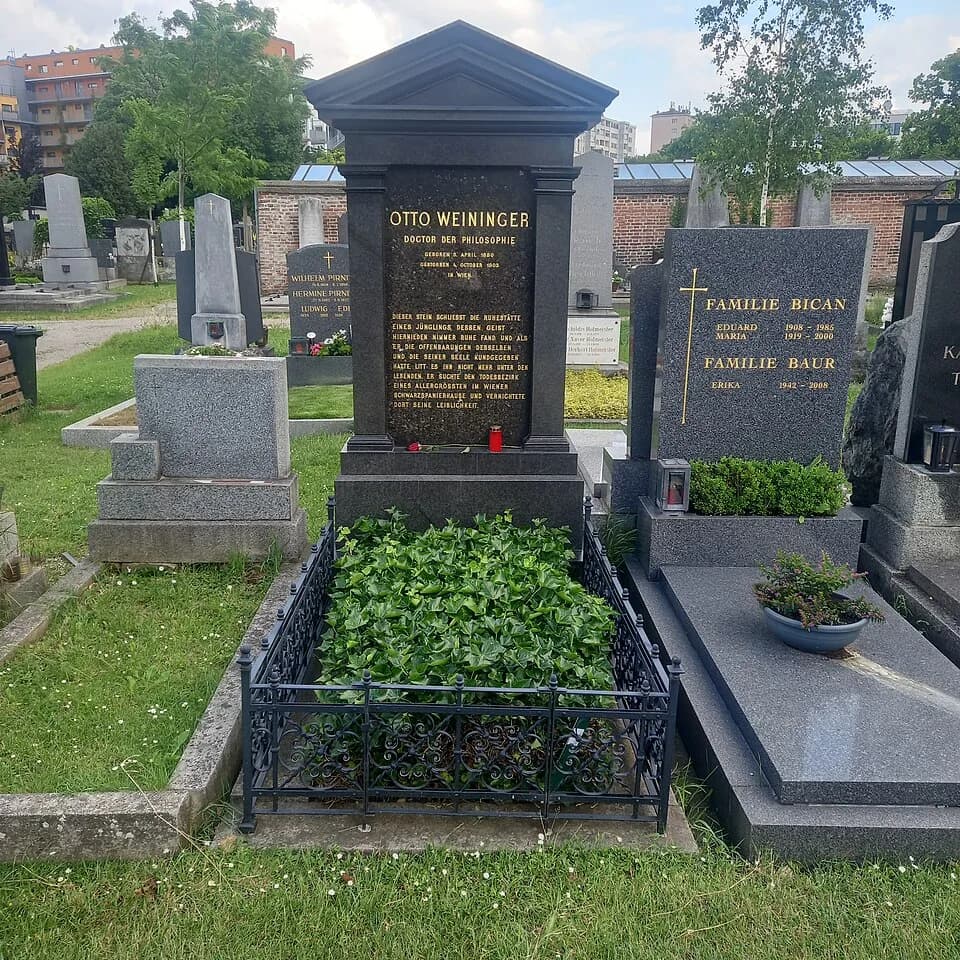 Otto Weininger - Das Grab des österreichischen Schriftstellers Otto Weininger (Geschlecht und Charakter) im Familiengrab auf dem Evangelischen Friedhof Matzleinsdorf in Wien.