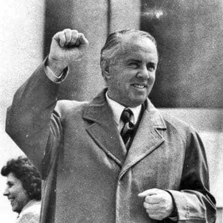 Enver Hoxha - Gücünün zirvesinde Enver Hoxha