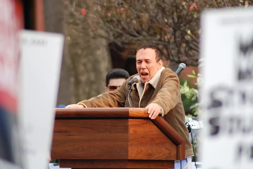 Gilbert Gottfried - Gilbert Gottfried at the Writer's Guild of America East Solidarity Rally in Washington Square (2007)Writer's Guild of America East Soladarity Rally in Washington Square
