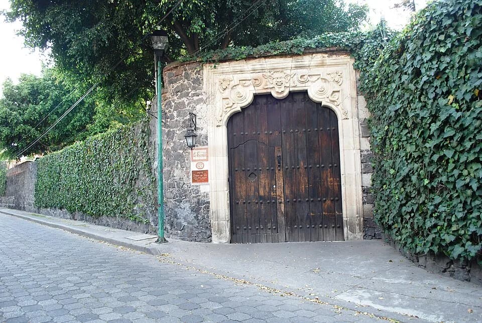 Dolores del Río - Main gate to the former home of Dolores del Rio in Coyoacan, Mexico City