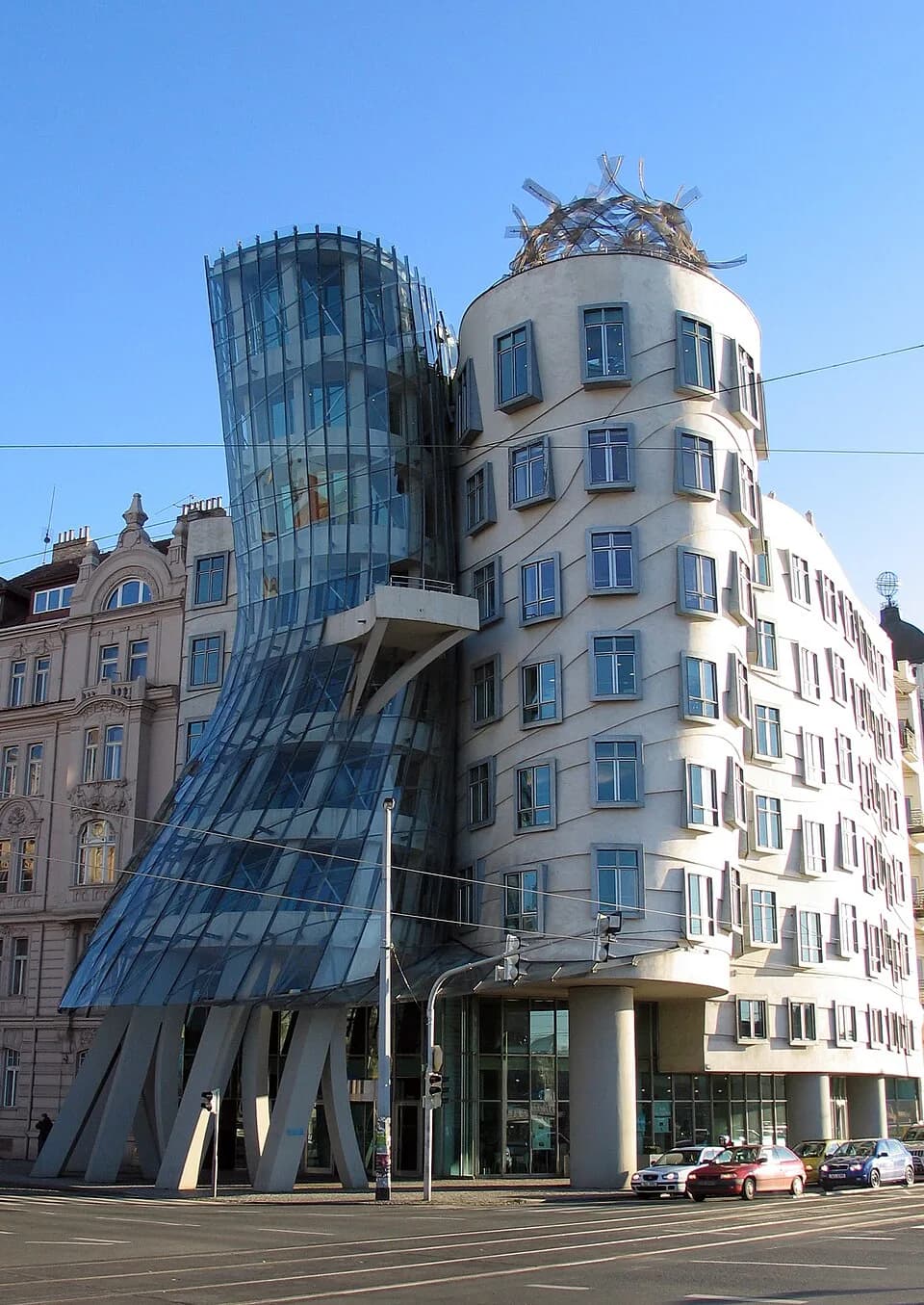 Ginger Rogers - CZ, Praha, Nove Mesto. Dancing House, Nove Mesto.
