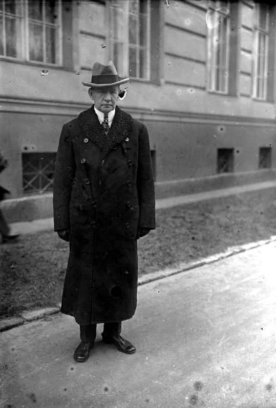 Charles G. Dawes - For documentary purposes the German Federal Archive often retained the original image captions, which may be erroneous, biased, obsolete or politically extreme. Der amerikanische Bo