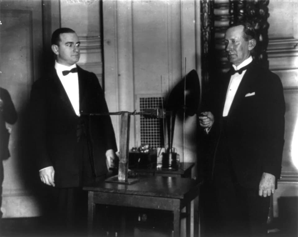 Guglielmo Marconi - American electrical engineer Alfred Norton Goldsmith (1888-1974) with Italian Nobel laureate Guglielmo Marconi (1874-1937)