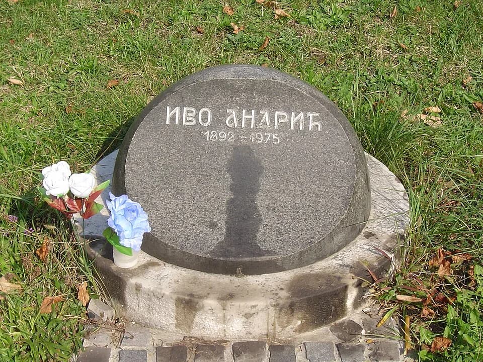 Ivo Andrić - Tomb of Ivo Andrić, in Ally of Meritorious Citizens, in New Graveyard in Belgrade.