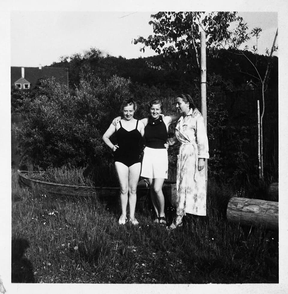 Eva Braun - Original Caption: Ausfluge Steinebach und Gstad Translation: Vacation to Steinebach and Gstad
