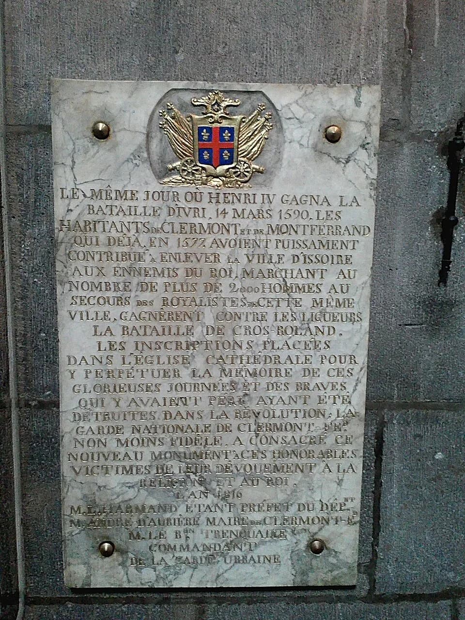 Henry IV of France - Inscription of 1816 about a battle in 1577 during the Guerres de religion. It is located in the cathedral Notre-Dame de l'assomption in Clermont-Ferrand, France.