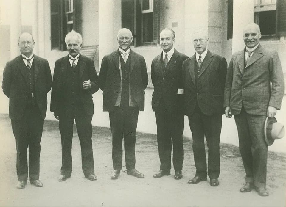 Jan Christiaan Smuts - DF Malan, 1874-1959
CJ Langenhoven, 1873-1932
Jan Smuts, 1870-1950
Hendrik Johannes Van der Byl, 1887-1948
Petrus Johannes Du Toit, 

François Stephanus Malan, 1871-1941
