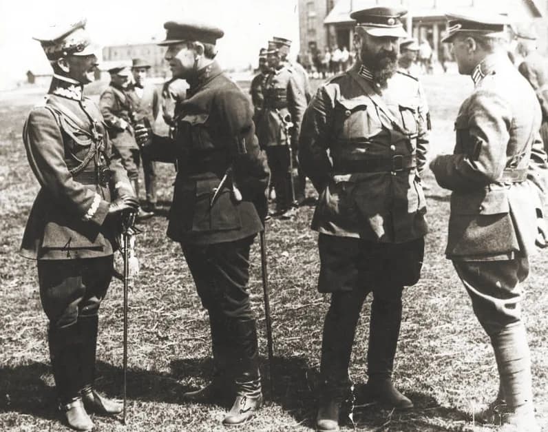 Symon Petliura - From the left Gen. Aleksander Listowski, Symon Petlura, Col. Volodymyr Salskyi, Col. Marko Bezruchko, Berdyczów, Polish-Soviet War April 1920