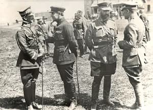 Symon Petliura - Petlyura (second from left) and Polish General Antoni Listowski (left). 1920