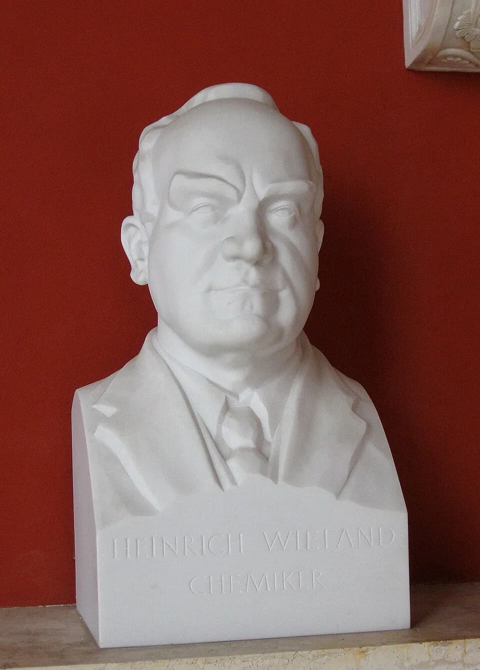 Heinrich Otto Wieland - Theresienhöhe 16; Ruhmeshalle, dreiflügelige, dorische Ruhmeshalle mit Büsten verdienter Bayern, 1843–53 von Leo von Klenze.
Heinrich Wieland, Chemiker