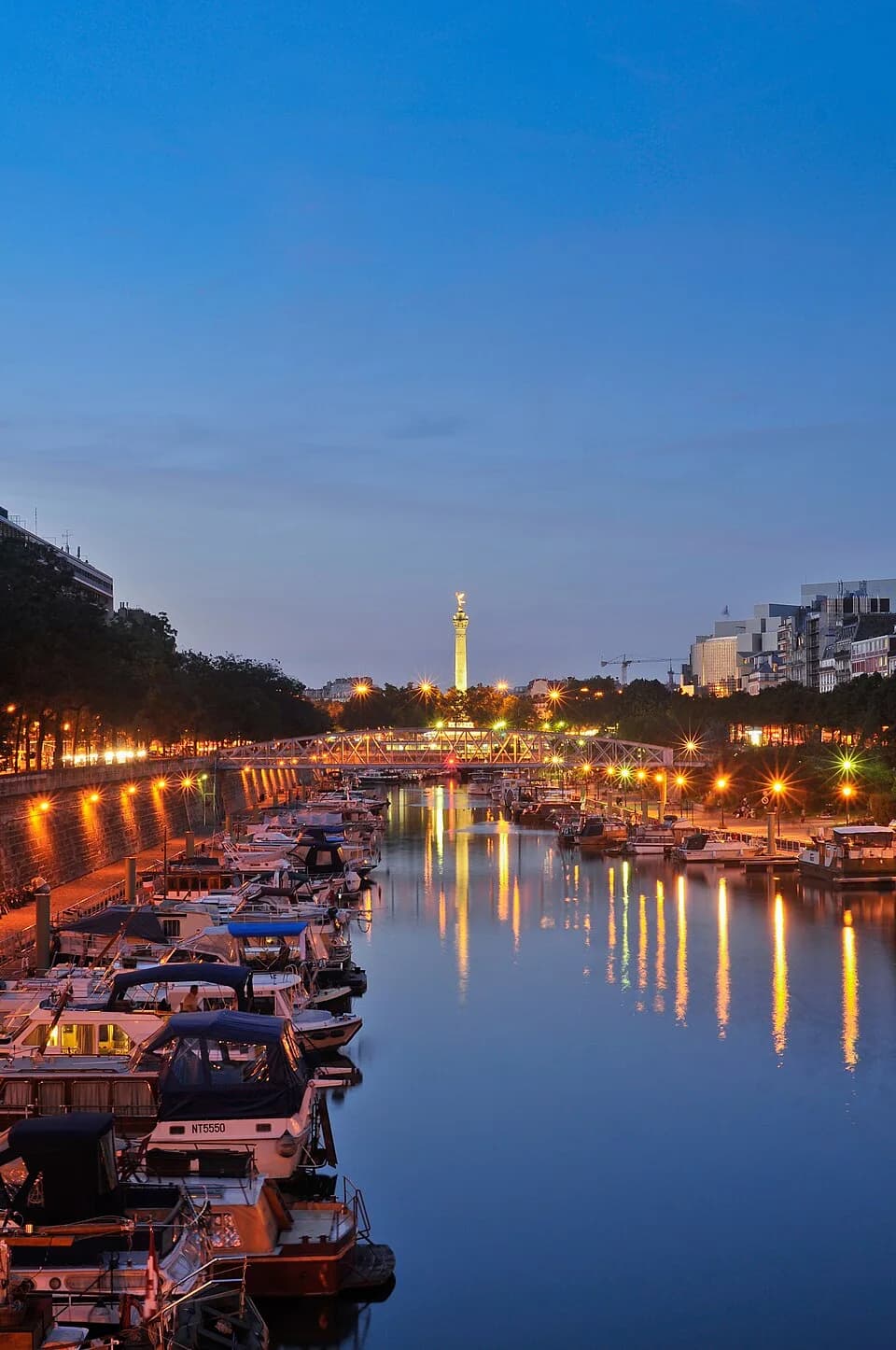 Jim Morrison - Bassin de l'Arsenal and Colonne de Juillet at night.