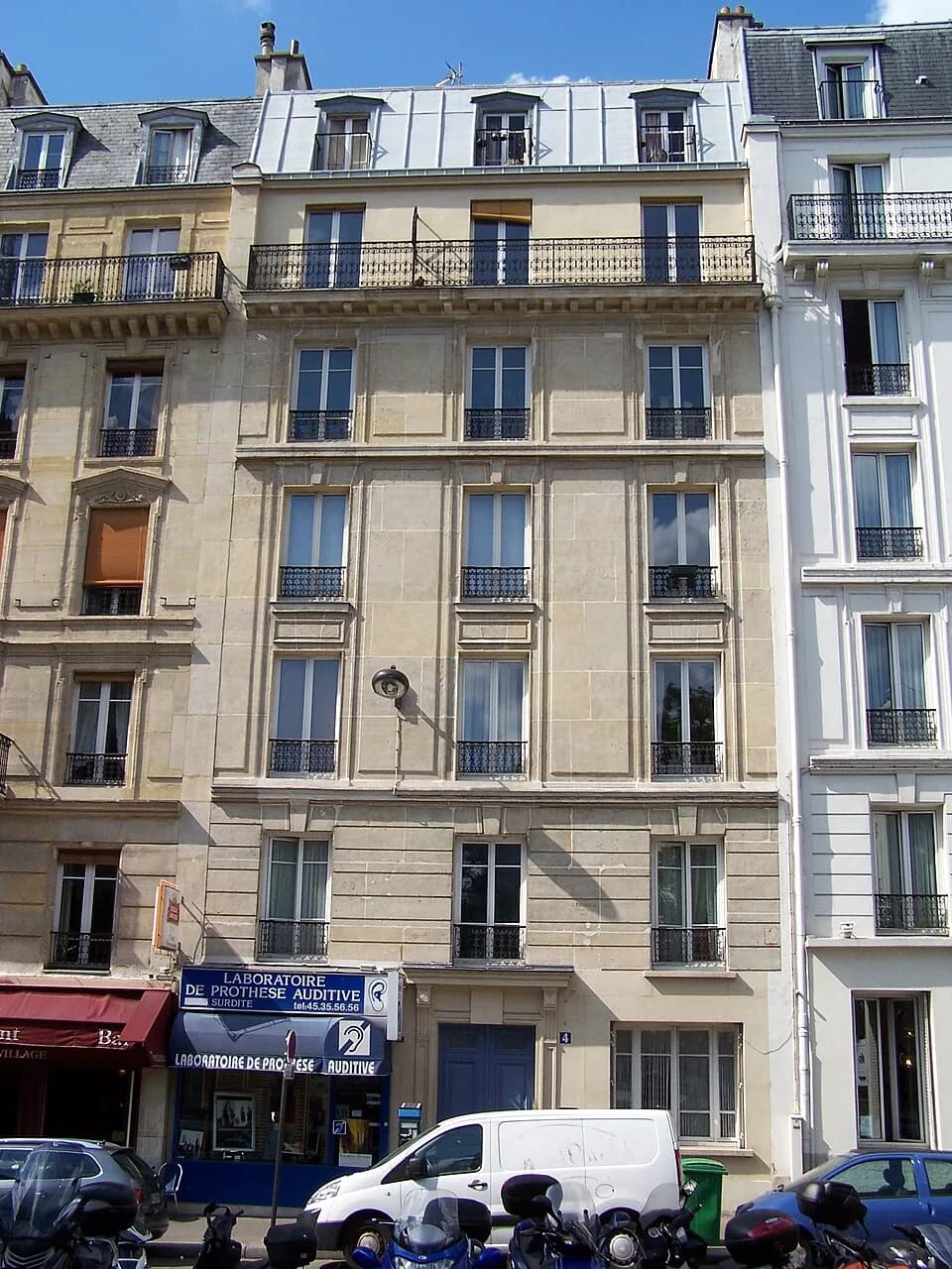 Georges Duhamel - View of the 4, rue Coypel in Paris building where was born the french writer and physician Georges Duhamel