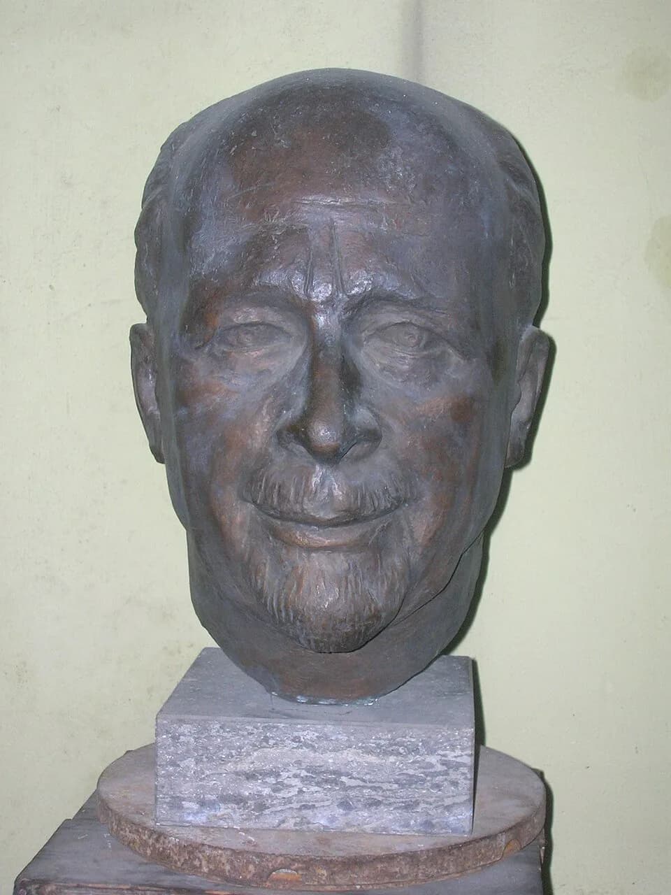 Walter Ulbricht - Büste von Walter Ulbricht, Bildhauerin: Ruthild Hahne
