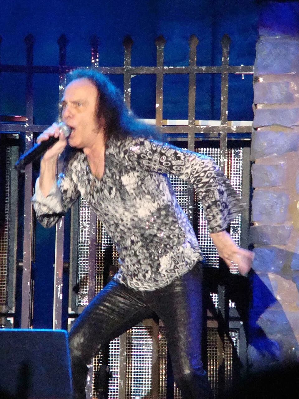 Ronnie James Dio - Ronnie James Dio performing with Heaven and Hell.