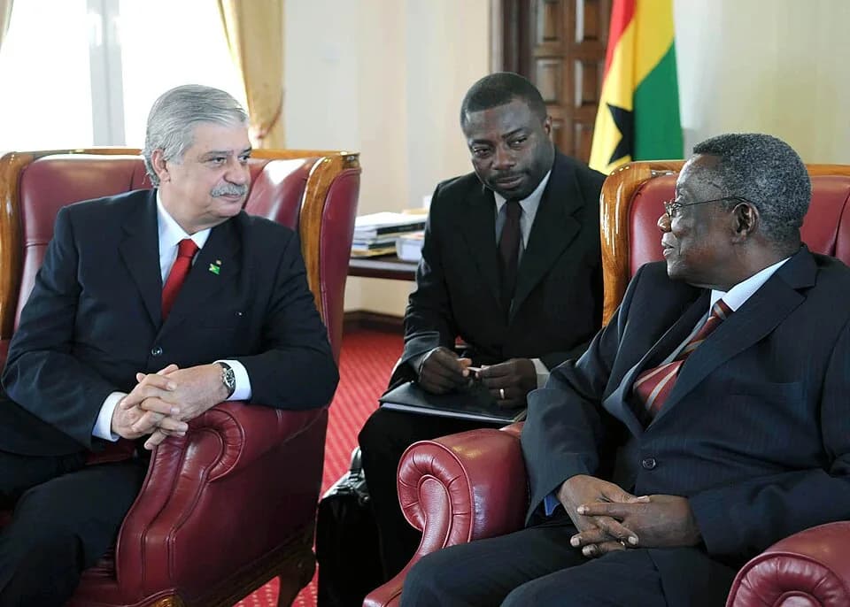 John Evans Atta Mills - President John Atta Mills of Ghana meets the Minister of Development of Brazil, Miguel Jorge, in Accra.