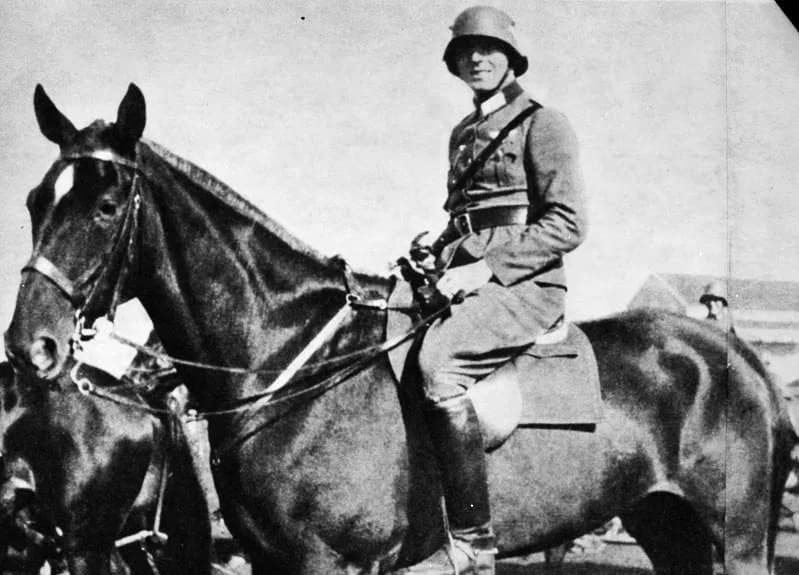 Claus Schenk Graf von Stauffenberg - For documentary purposes the German Federal Archive often retained the original image captions, which may be erroneous, biased, obsolete or politically extreme. Th