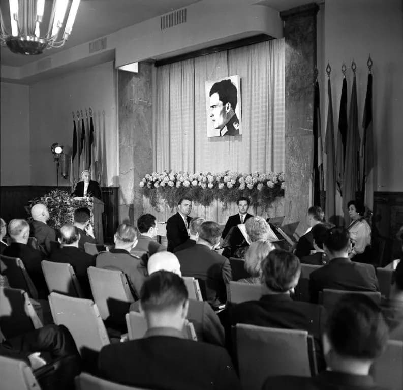Claus Schenk Graf von Stauffenberg - For documentary purposes the German Federal Archive often retained the original image captions, which may be erroneous, biased, obsolete or politically extreme. AD