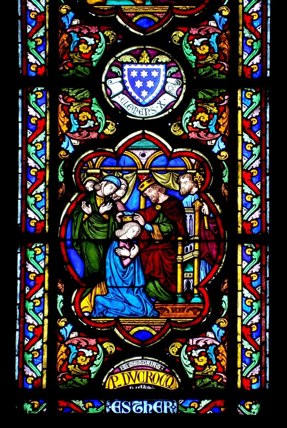 Clement X - Portion de vitrail de la cathédrale Notre-Dame-de-la-Treille à Lille (Nord), représentant la reine Esther de l'ancien testament.