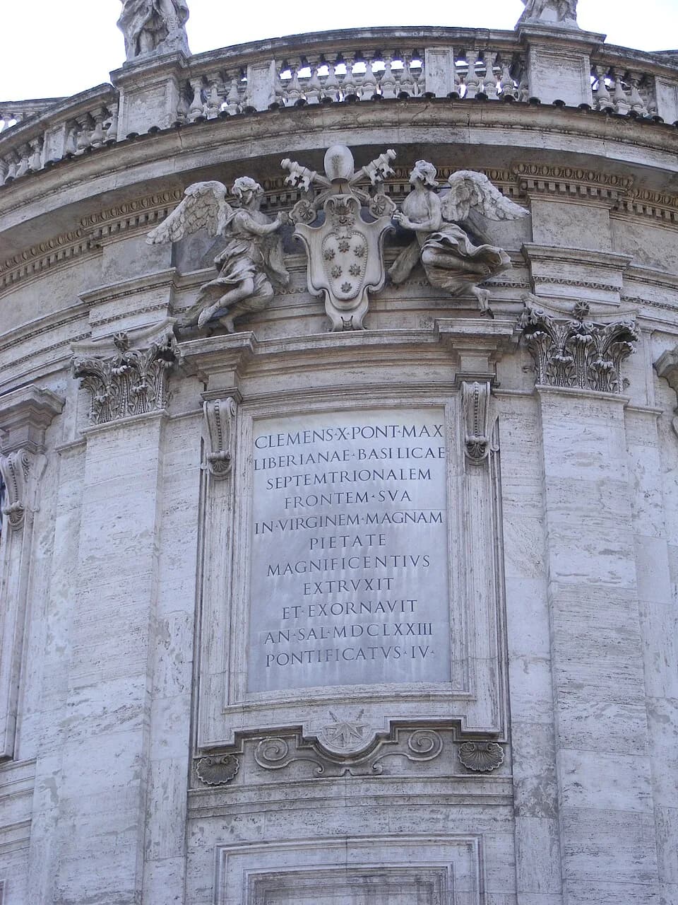 Clement X - Plate commemorating Pope Clemens X on the facade of Santa Maria Maggiore