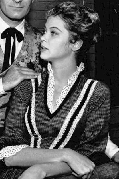 Louise Fletcher - Louise Fletcher with Hugh O'Brian on the set of Wyatt Earp (1961).