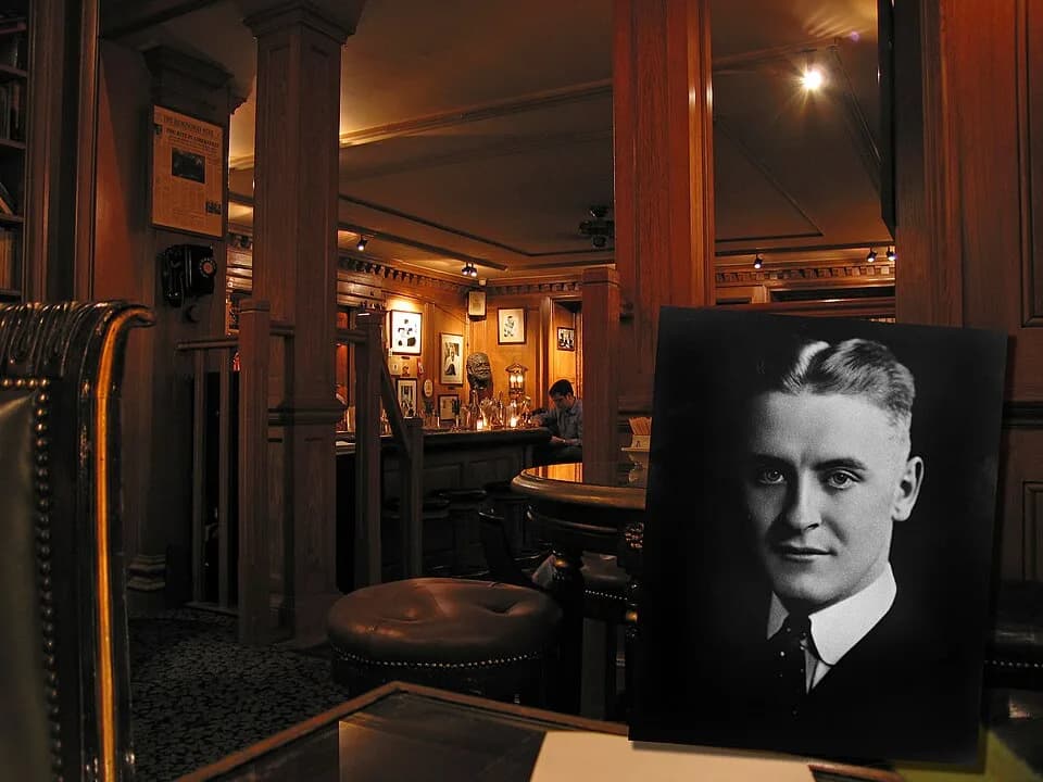 F. Scott Fitzgerald - Bar Hemingway, Hotel Ritz Paris
