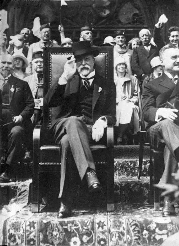 Tomáš Garrigue Masaryk - For documentary purposes the German Federal Archive often retained the original image captions, which may be erroneous, biased, obsolete or politically extreme. Das grösste Tu