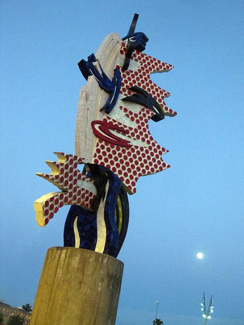 Roy Lichtenstein - This is a photo of public art indexed in the cataloge Art Públic of Barcelona (Spain) under the code number
