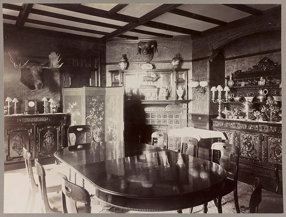 Theodore Roosevelt - Title: Dining room in home of Pres. Theodore Roosevelt, Washington, D.C. with moose head and ram's head on walls
Abstract/medium: 1 photographic print.
