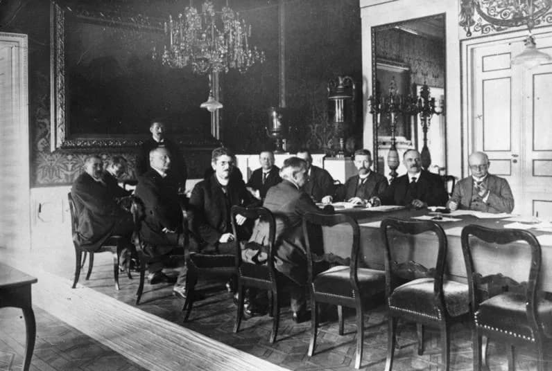 Gustav Bauer - For documentary purposes the German Federal Archive often retained the original image captions, which may be erroneous, biased, obsolete or politically extreme. Kabinett Gustav Bauer
AD