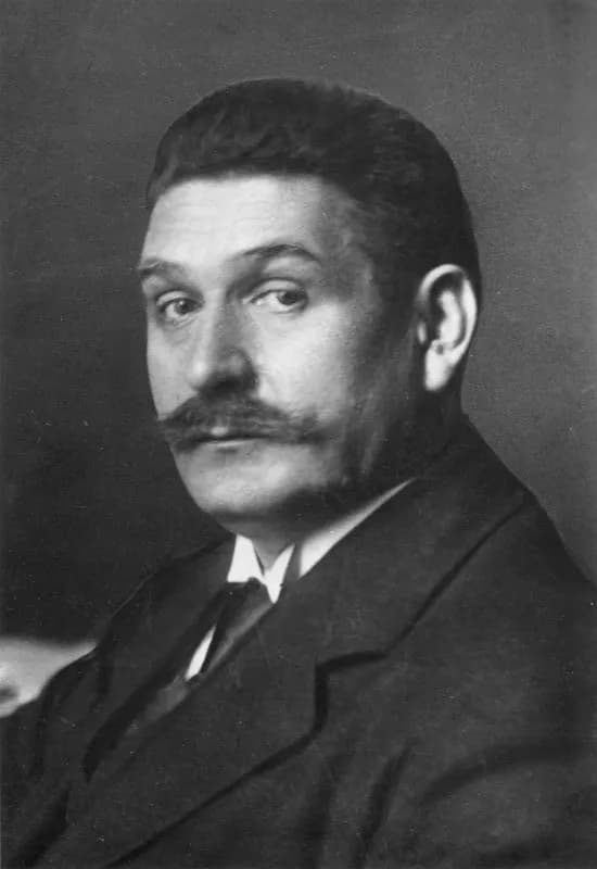 Gustav Bauer - For documentary purposes the German Federal Archive often retained the original image captions, which may be erroneous, biased, obsolete or politically extreme. Zentralbild
Gustav Bauer