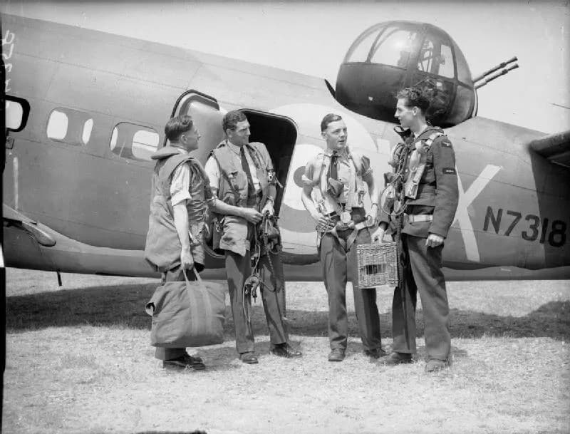 Władysław Sikorski - Royal Air Force Coastal Command, 1939-1945.
The crew of a Lockheed Hudson Mark I, N7318, of No. 206 Squadron RAF which rescued the Commander in Chief of Free Polish Forces, Genera