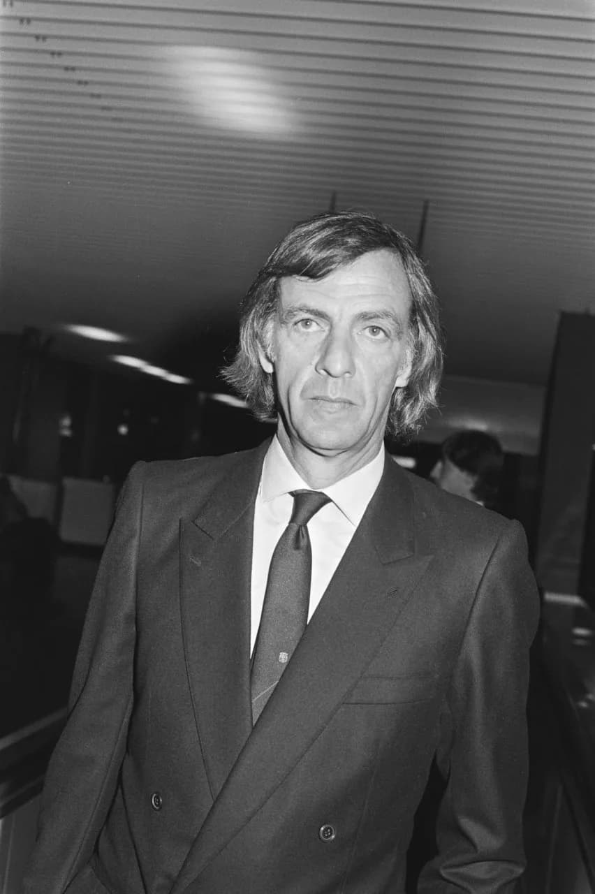 César Luis Menotti - César Luis Menotti, coach of FC Barcelona