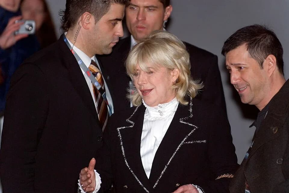 Marianne Faithfull - Marianne Faithfull

Press Conference of "Irina Palm" at the Hyatt Hotel, Potsdamer Platz, Berlin