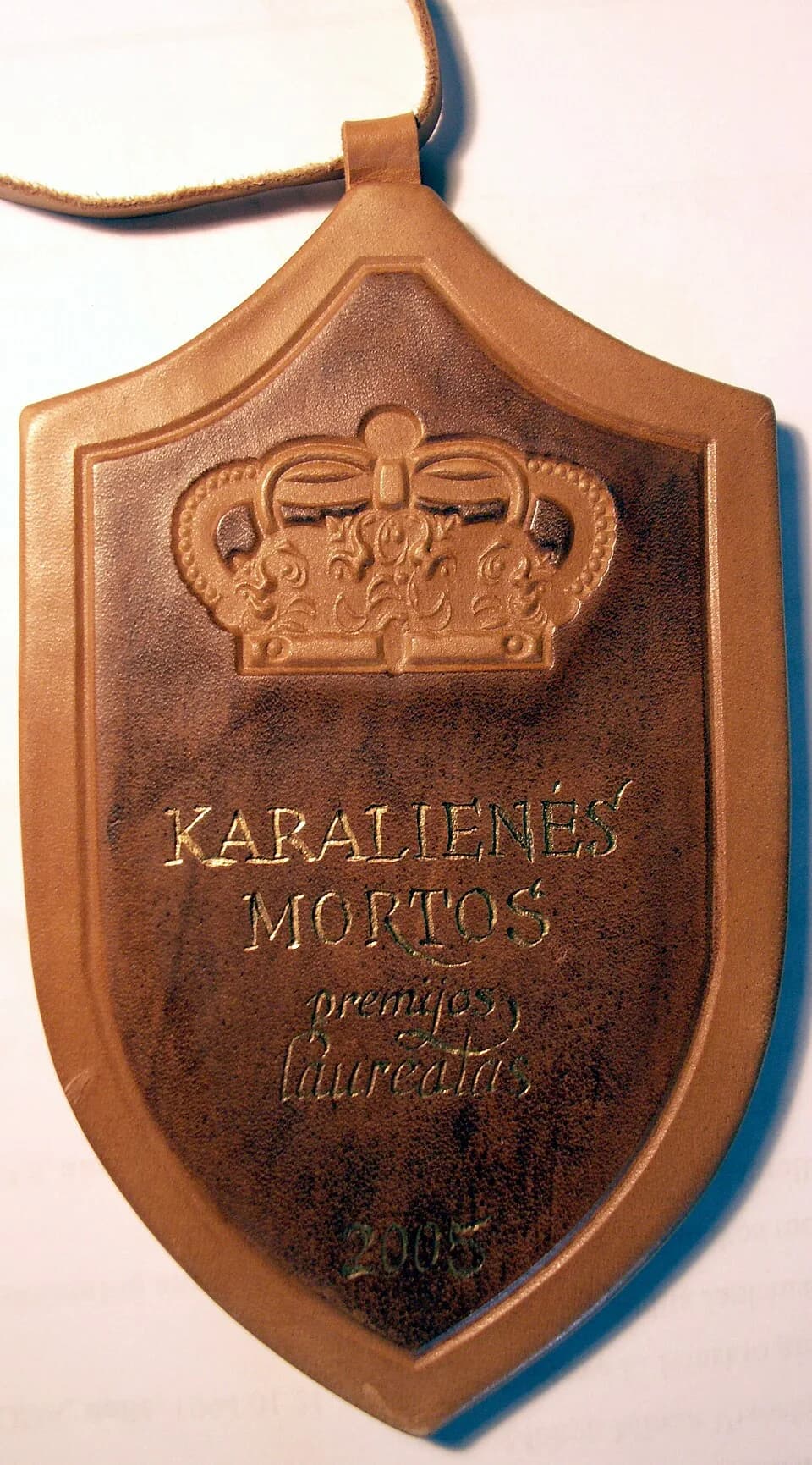 Mindaugas - Liucija Čiutienė and Gražina Šimoliūnienė, medal of laureate of prize of Morta, queen of Lithuania, leder
