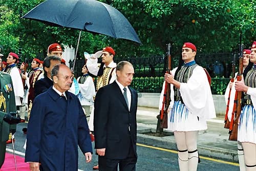 Konstantinos Stephanopoulos - ATHENS. President Konstantinos Stephanopoulos (left) of the Hellenic Republic officially welcomes President Putin.