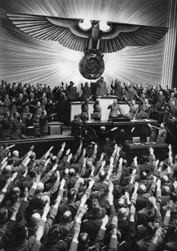 Lutz Graf Schwerin von Krosigk - For documentary purposes the German Federal Archive often retained the original image captions, which may be erroneous, biased, obsolete or politically extreme. Die Si