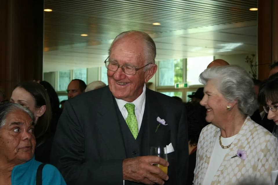 Malcolm Fraser - Malcolm Fraser at the apology to the Stolen Generations