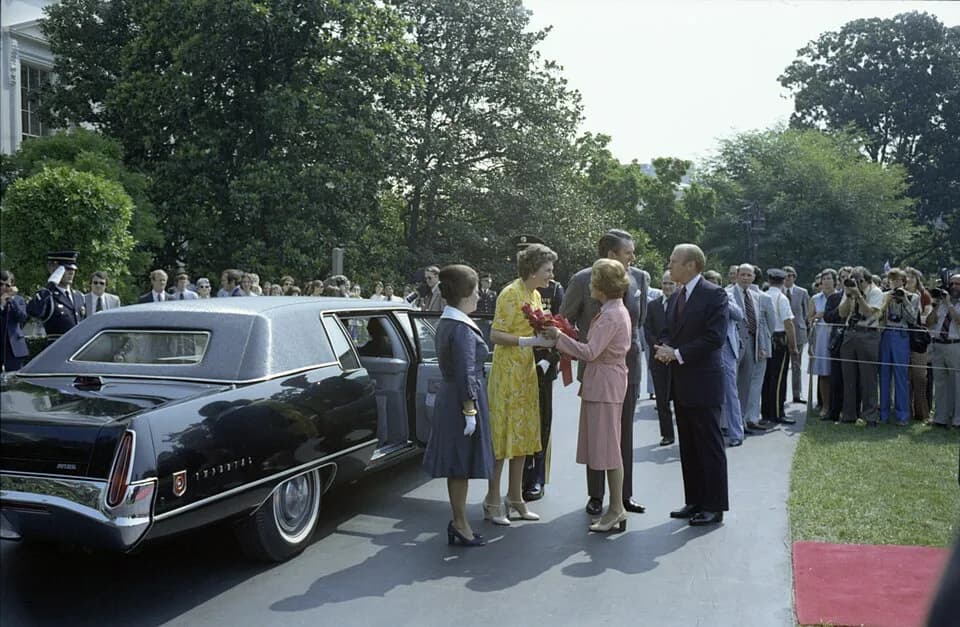 Malcolm Fraser - President Gerald R. Ford and First Lady Betty Ford with Chief of Protocol Shirley Temple Black Welcoming Prime Minister Malcolm Fraser and Mrs. Tamara Fraser of Australia in the South