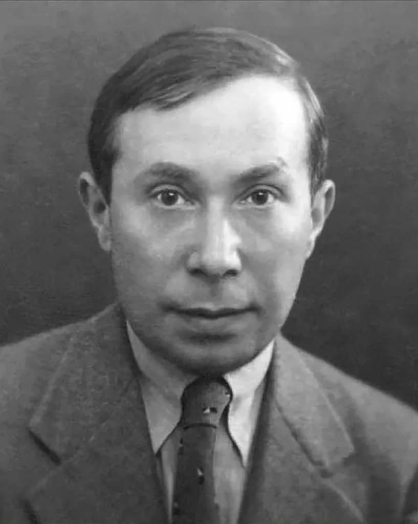 Leo Strauss - Portrait of Jewish political philosopher Leo Strauss, taken in the U.S. (New York) in 1939, from my family photoalbum.