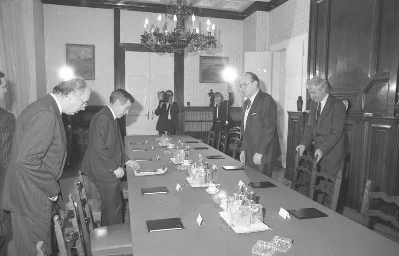 Gyula Horn - For documentary purposes the German Federal Archive often retained the original image captions, which may be erroneous, biased, obsolete or politically extreme. Bundesminister Genscher in