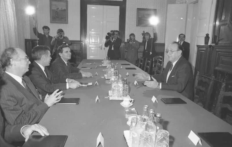 Gyula Horn - For documentary purposes the German Federal Archive often retained the original image captions, which may be erroneous, biased, obsolete or politically extreme. Bundesminister Genscher in