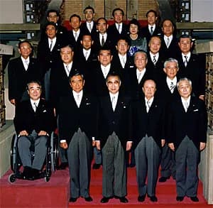 Keizō Obuchi - 小渕第2次改造内閣.