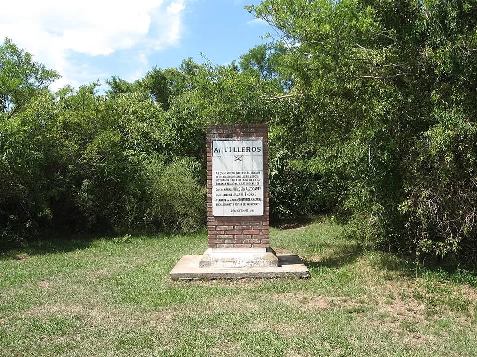Juan Manuel de Rosas - Monumento a los Artilleros de la Batalla de Vuelta de Obligado, en el sitio en donde se celebró dicha batalla