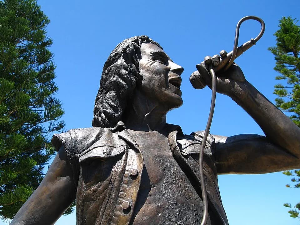 Bon Scott - Statue of Bon Scott by Greg James. Fisherman's Wharf, Fremantle, Western Australia.
